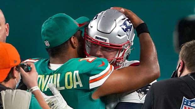 Tua Tagovailoa Mac Jones